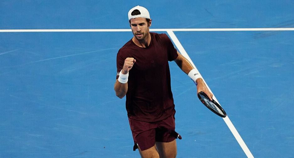 Карен Хачанов выбывает из турнира в Майами, уступив испанскому теннисисту